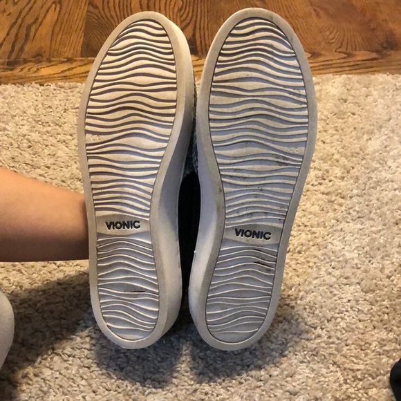 Vionic - Picture 5 of 5